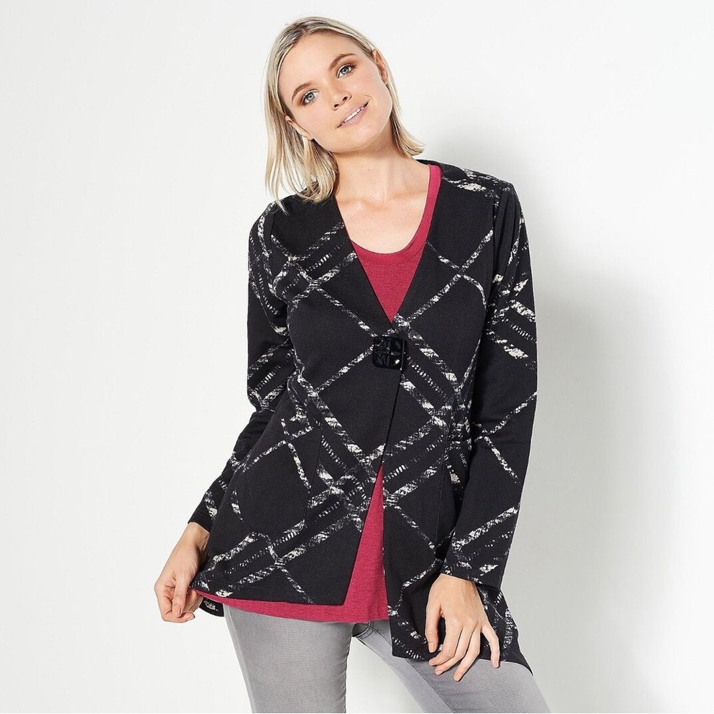 TRUTH + STYLE printed knit asymmetrical Black and White Plaid Cardigan🤍